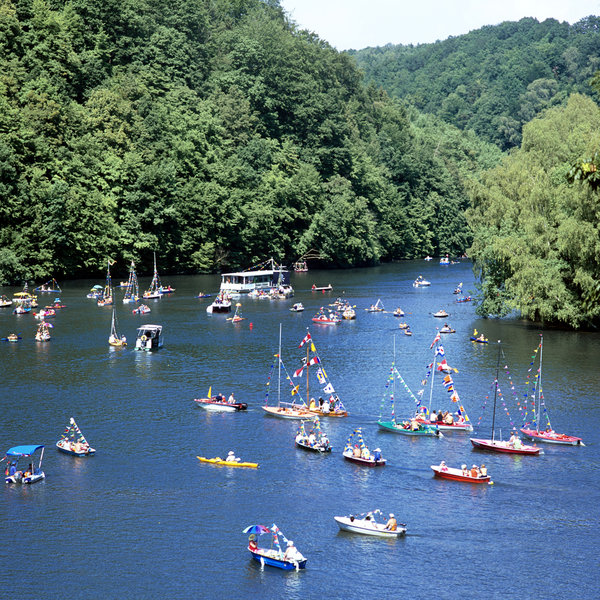 Bootsparade zum Talsperrenfest